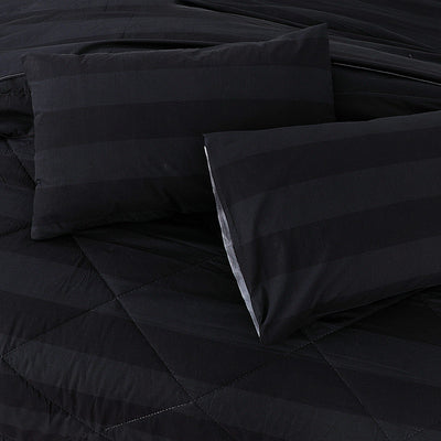 Black Sword -Premium Summer Comforter Set (Light Filling)