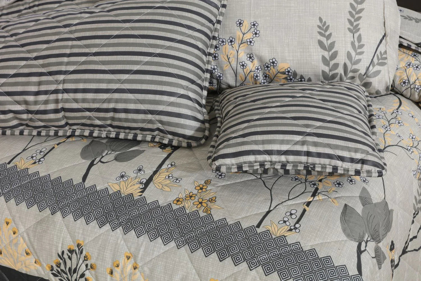 7 PCS COMFORTER SET - GREYISH